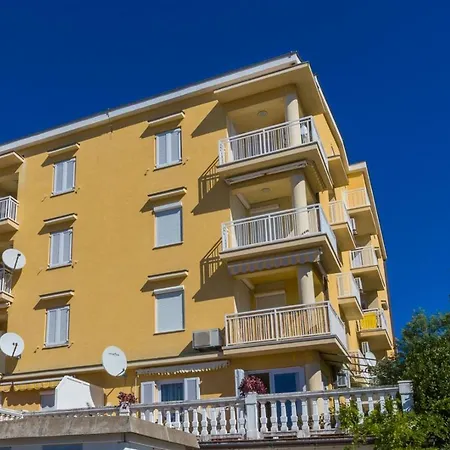 Spoljarec Julija Klovica Apartment Crikvenica